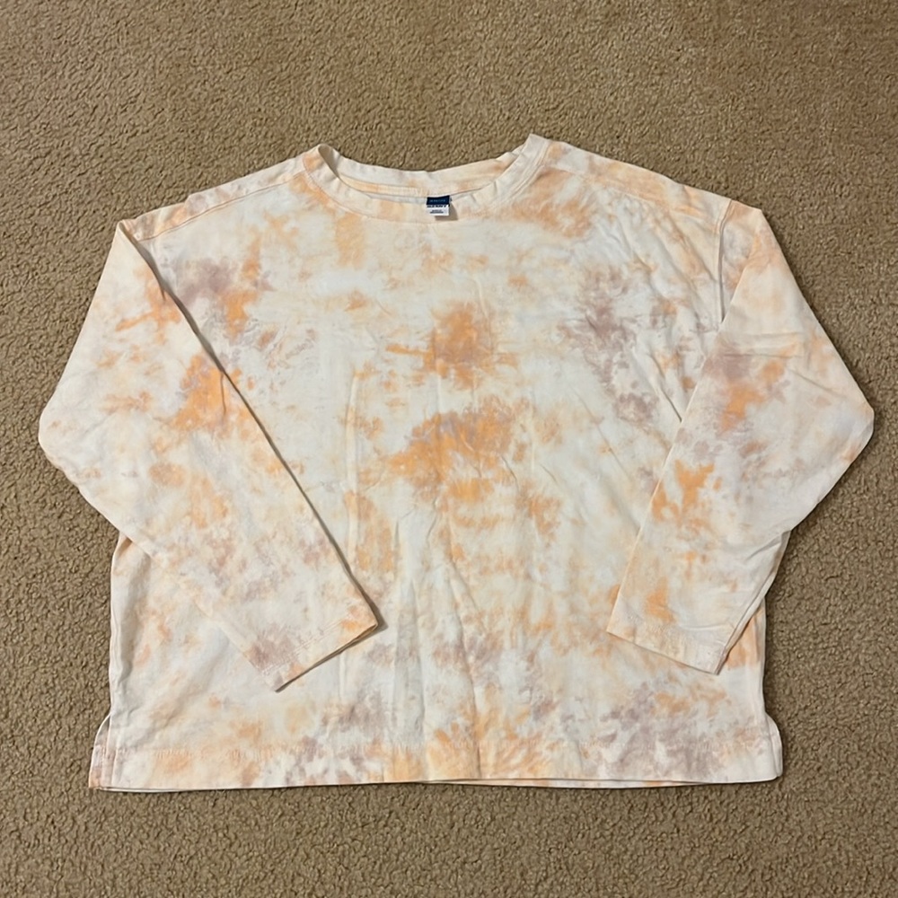 Old Navy Petite Woman’s Tie Dye Long Sleeve Shirt